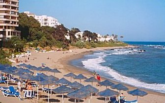 Looking west along the beach from Calahonda