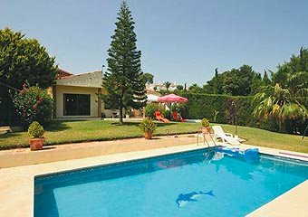 Villa Araucaria, very private pool & gardens