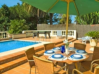 Barbecue swimming pool terrace